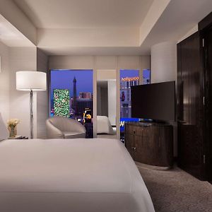 One-Bedroom King Suite